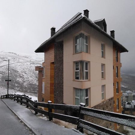 Snow In Miramar Apartment เซียร์ราเนบาดา ภายนอก รูปภาพ